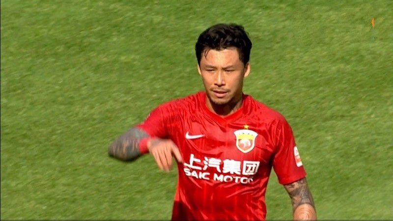 男生穿三角连体服的感觉